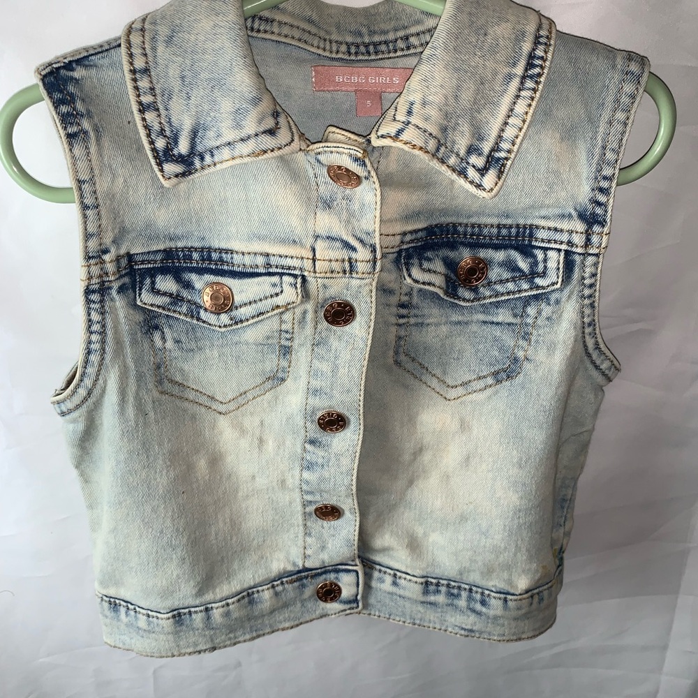BCBG Rewash Girls Denim Vest Size 5 Light Blue Distressed Collared Sleeveless